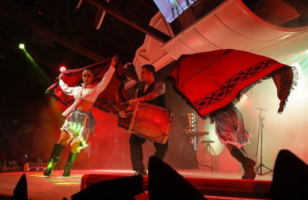 Shared Group: Rafain Dinner and Latin American Show with Transfer