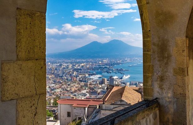 Naples Guided Walking Tour of the Historic Center with Lunch
