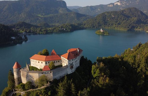Lake Bled & Castle Half Day Small Group Tour with Local Guide