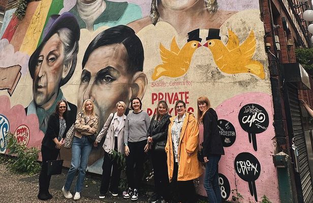 A Taste of Manchester History with Meals Drinks and Guide