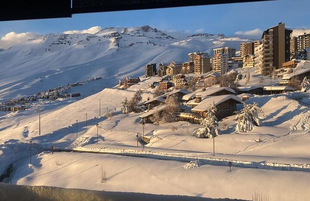 Full-Day Ski Adventure in Valle Nevado with a local Guide