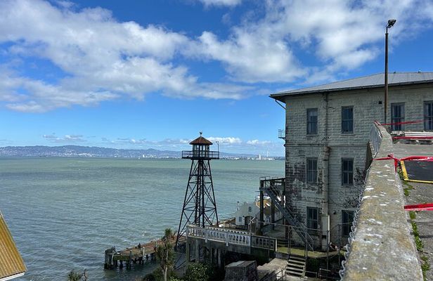 Official Alcatraz Island Sightseeing Adventure Cruise