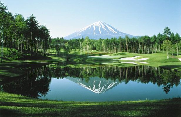 Mt Fuji Private Golf Trip with English guide from Tokyo.