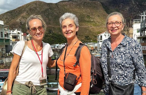 Private tour for Women by Women - Hong Kong and Kowloon