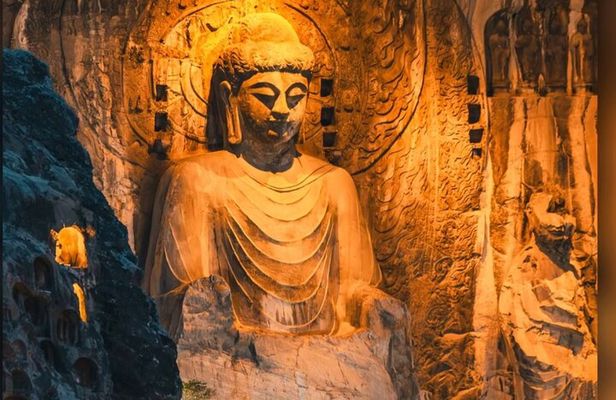 Zhengzhou Private Day Tour to Shaolin Temple and Longmen Grottoes