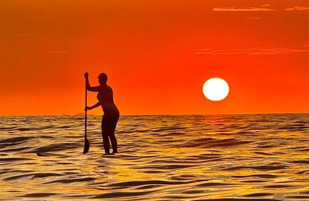 SUP at sunrise in Copacabana, live the river DE a new way
