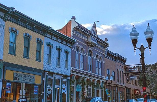 Rocky Mountain Escape - Private Tour