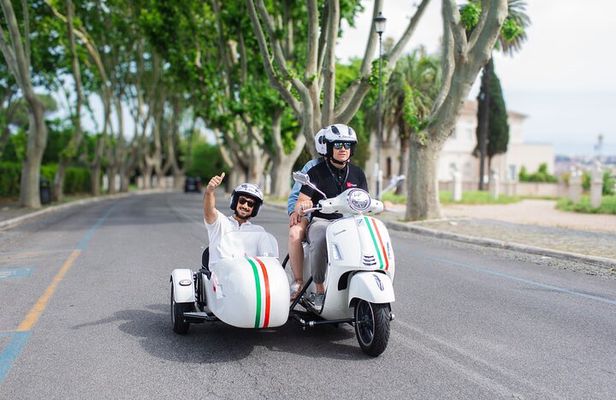 Rome City Highlights & Hidden Gems: Vespa Sidecar Guided Tour