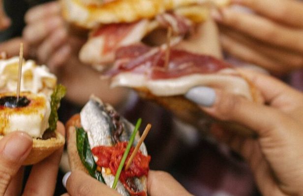 Barcelona Tapas Tour, Taverns, History & Local Culture