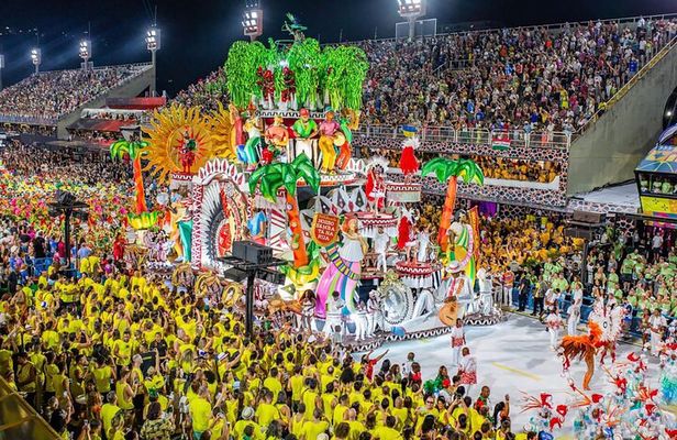 Parade in Rio Carnival with Costume and Roundtrip Transfer