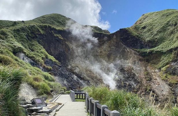 Yangmingshan, Beitou, Qingtiangang Tour