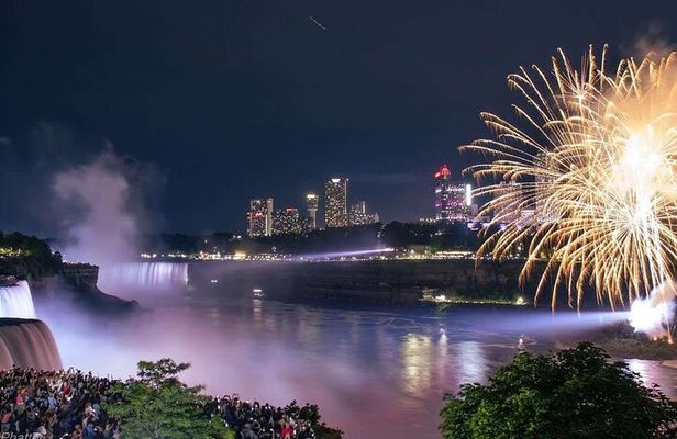 Fireworks and Falls Glow Walking Tour Canada