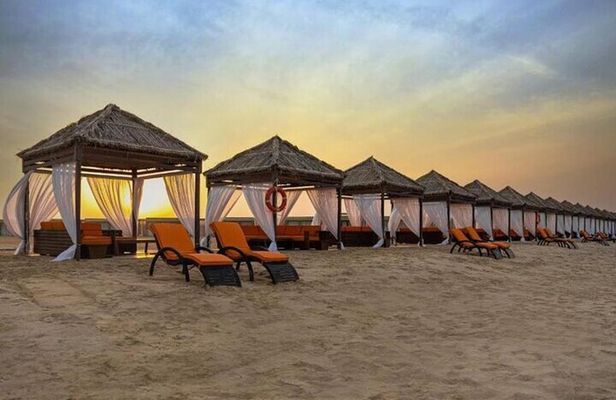 Doha Overnight Camp Desert Safari Tour with Dinner and Breakfast