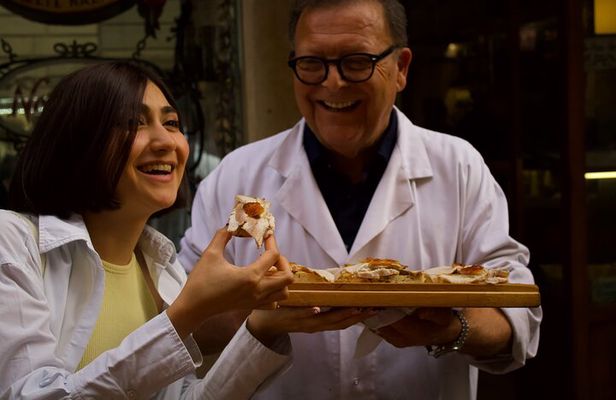 Rome: Award Winning Trastevere Group Food Tour with Wine