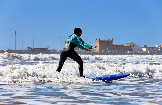 Beginner Surf Lessons in Essaouira – Easy & Fun