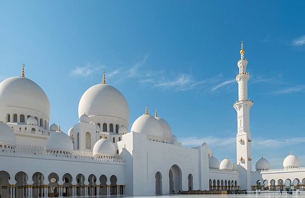 Full Day Immersive City Tour in Abu Dhabi