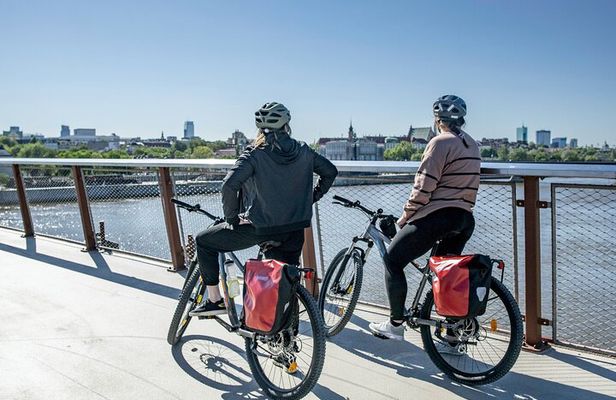 Warsaw Nature and Urban Highlights Bike Tour