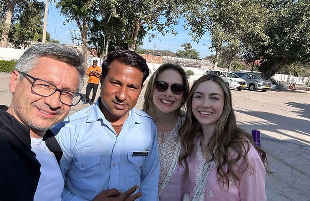 Full Day trip to Ranthambore tiger reserve from Jaipur