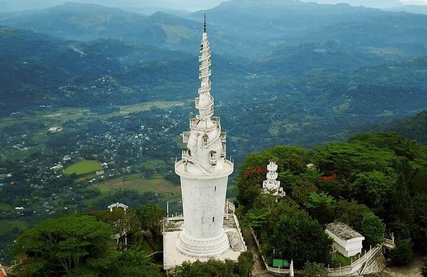 Kandy City Sightseeing and Ambuluwawa Tower by Tuk Tuk Tour