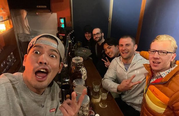 Tokyo Night Bar Hopping Walking Tour in Sangenjaya
