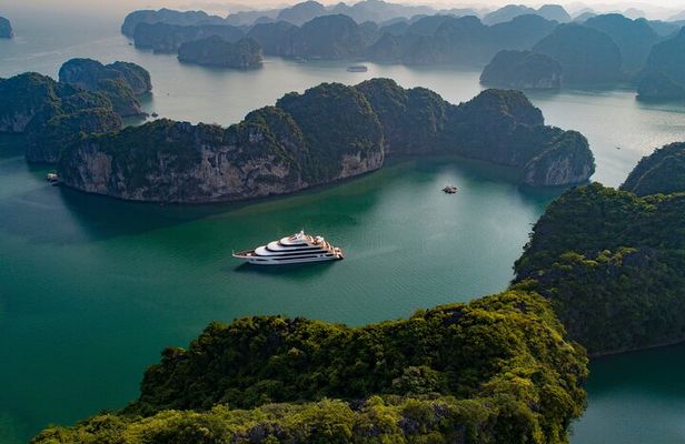 Halong Bay Cruise 2Day/1Night 5 Star Cruises All Included