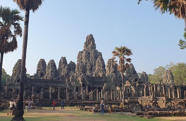 Full Day Angkor Wat Temples Tour with Pickup