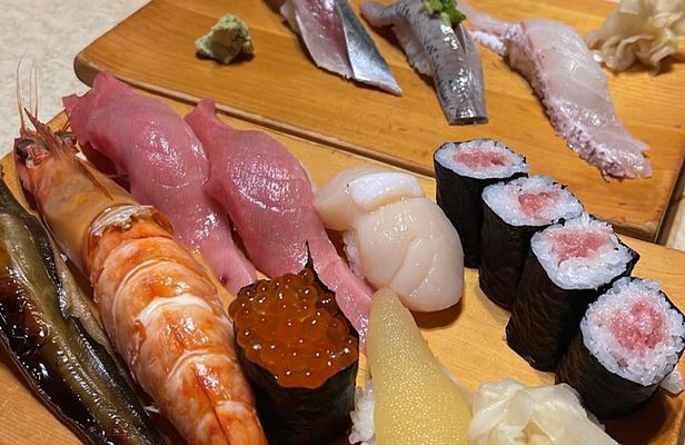 Osaka Night Foodie Tour in Namba