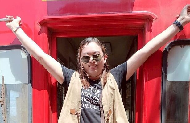 Private Tour Maeklong Railway and Damnoen Saduak Floating Market 