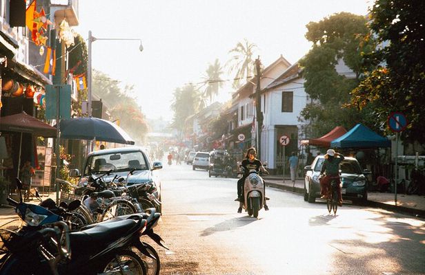 Half-Day Travelling Laos from Luang Prabang