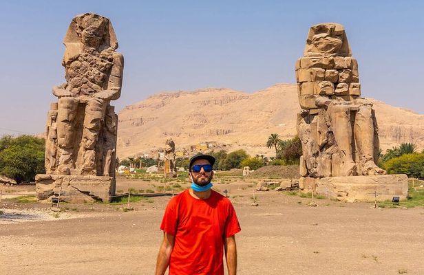 Full Day Tour to Luxor From Hurghada with HOT AIR BALLOON