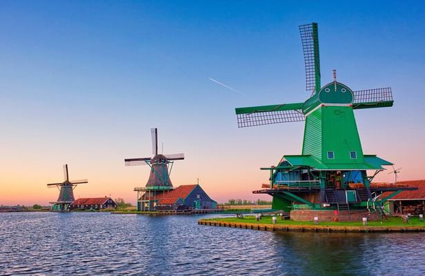Private Zaanse Schans and Volendam Tour from Amsterdam