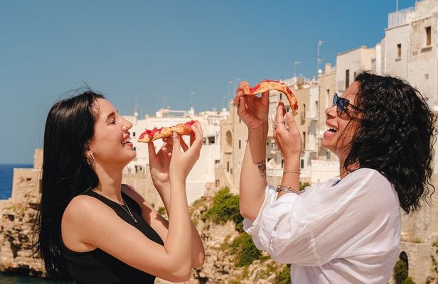 Street food tour of Polignano a Mare