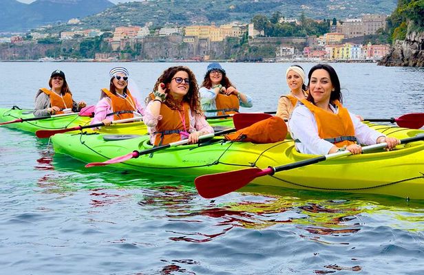 Sorrento Coastline Kayak Tour and Free 1h Stand Up Paddleboarding
