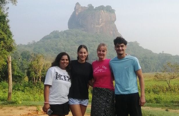 Colombo , Negombo to Trincomalee Transfer and Safari