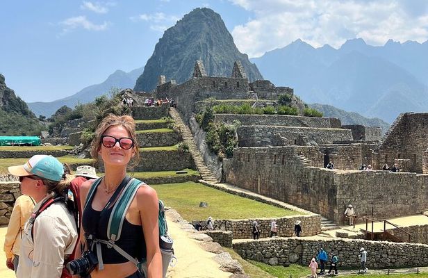 Cusco Sacred Valley Machupicchu & Rainbow Mountain - 4 Day Tour