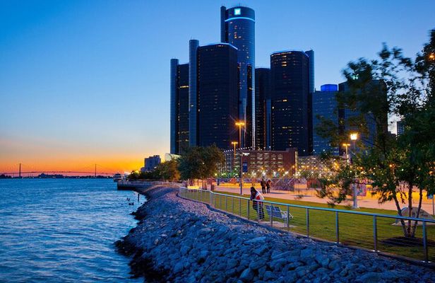 Chauffeured Historic Tour of Detroit with Flexibility
