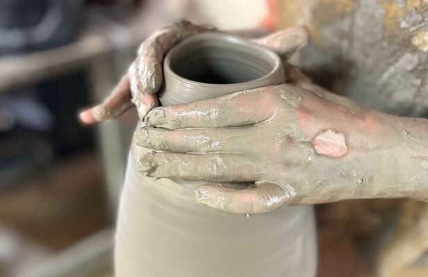 Ceramic workshop in Sardinia. The Art of Lathe