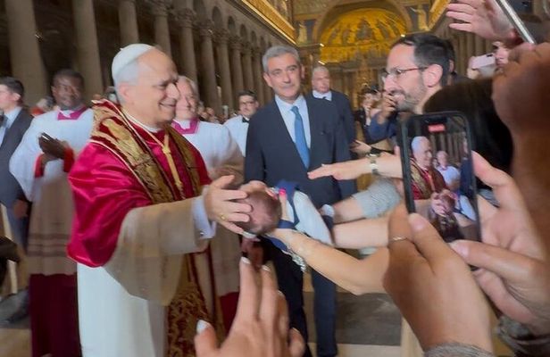 Pope Francis Tomb and Papal Basilicas Tour