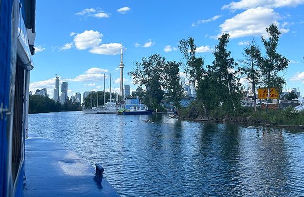  Casual Tour of Toronto by Land, Sky and Sea