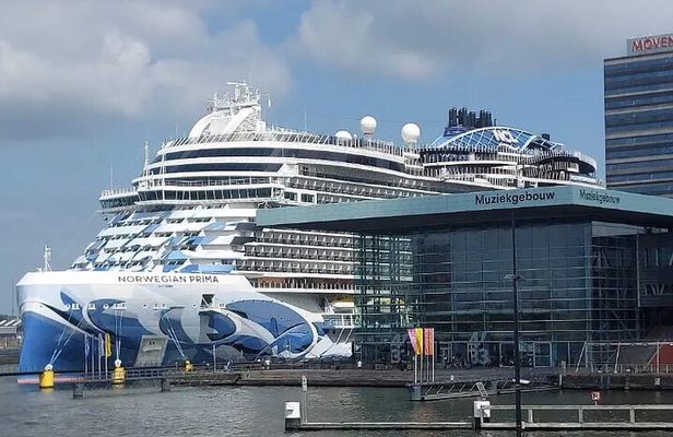 IJmuiden to Amsterdam: 4.5-Hour Hop-On Hop-Off Shore Excursion