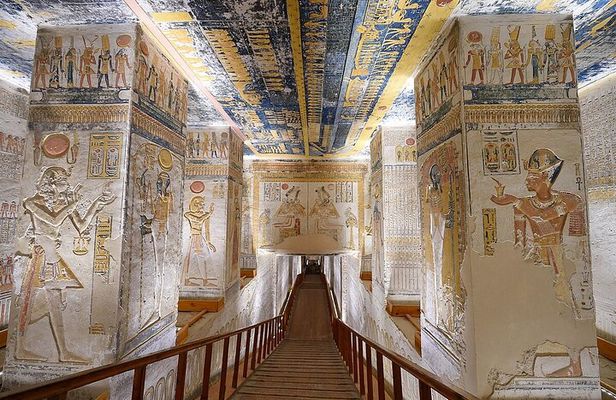 From Cairo Private Luxor Full-day Tour with Guide and flights 