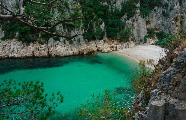 From Aix-en-Provence: Cassis, Cap Canaille & Calanques