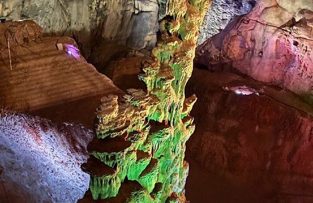 Busot Village and Canelobre Caves Tour from Alicante