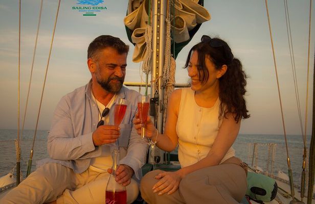 Gourmet Vietnamese Cuisine, Cocktails, Premium Champagne & Wine