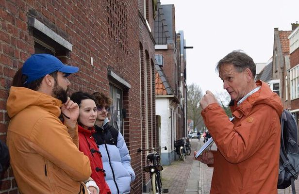 2 Hours Walking Tour Throughout History and Highlights of Hoorn