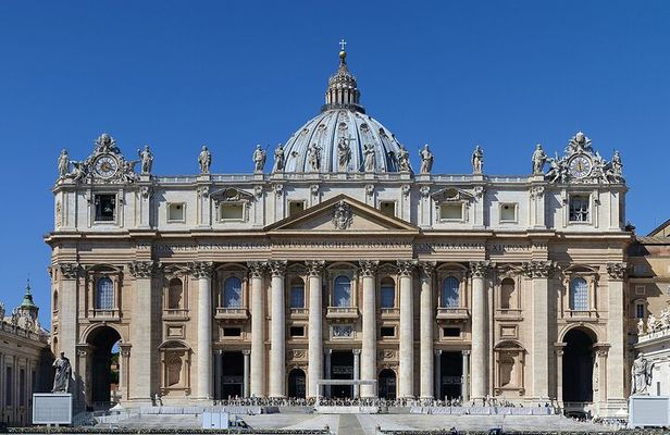 St. Peter's Basilica and Tombs of the Popes - Guided Tour