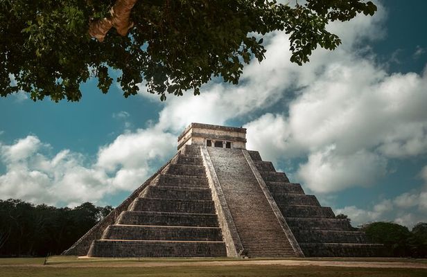 Small Group with early access to Chichen Itza, Coba and Cenote