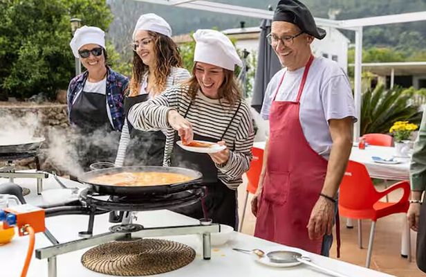 Authentic Valencian Paella Cooking Class