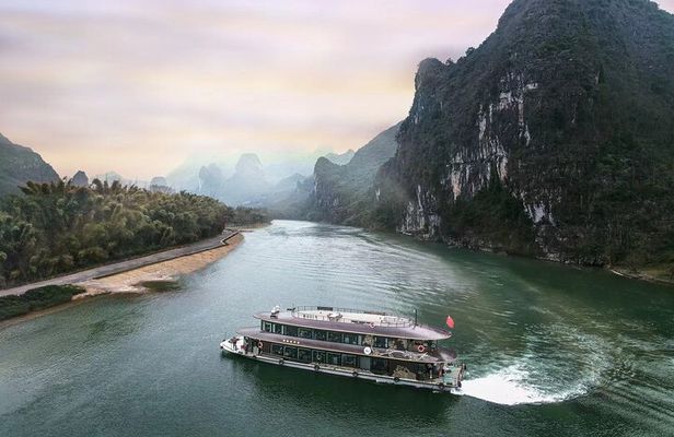 1-Day tour of Guilin-LiRiver cruise-Yangshuo Xianggong hill 