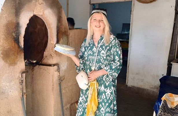 Uzbek Bread Making & Chorsu Bazaar
